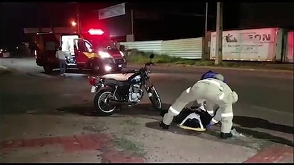 Casal fica ferido em acidente na Rua Rio da Paz, em Cascavel