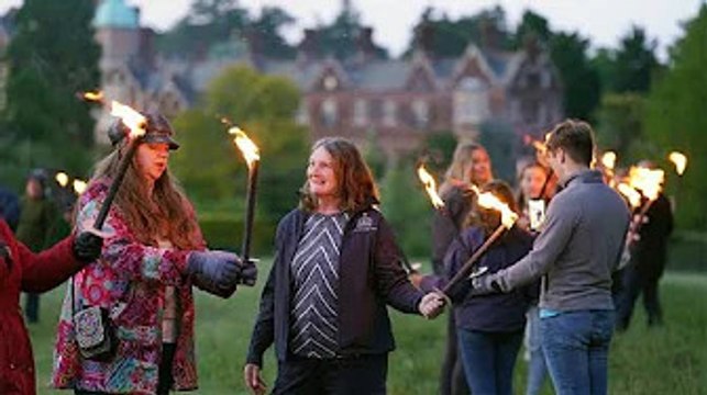 Jubilee Beacons lit across UK for frail Queen as she pushes button on tributes