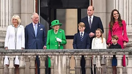 'My heart has been with you all' ‘Humbled’ Queen inspired by nation’s kindness and joy