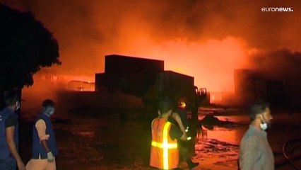 Десятки жертв пожара и взрыва в порту