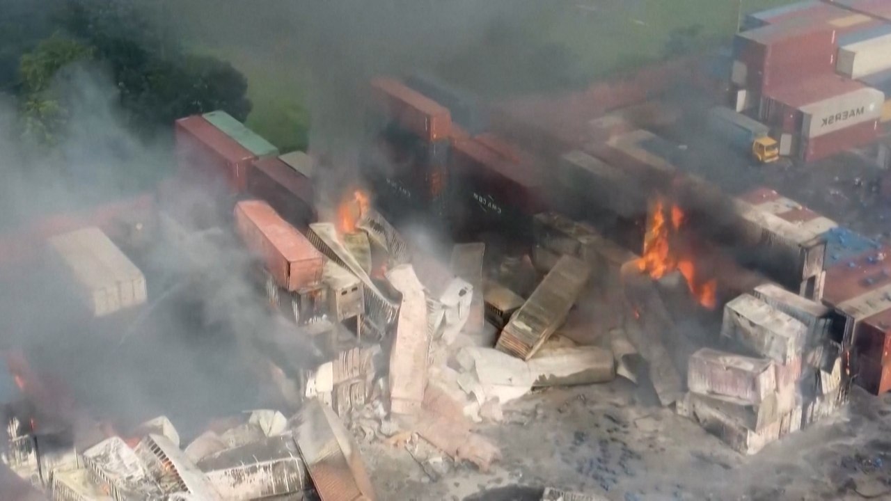 Bangladesh : explosion de produits chimiques dans un port, au moins 49 morts