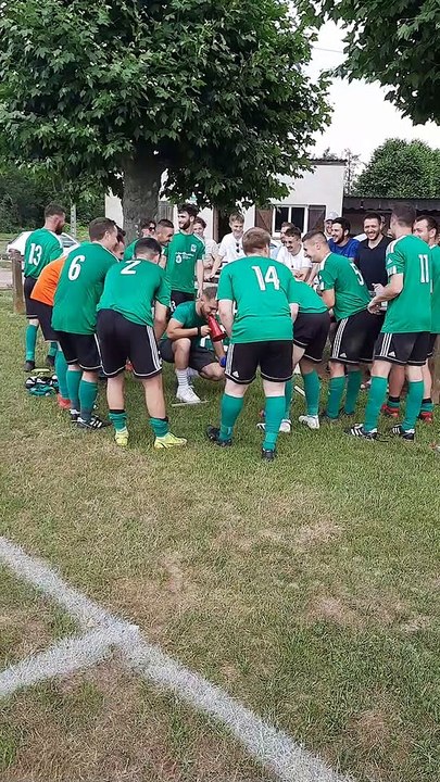 Joie d'après match contre les Portugais