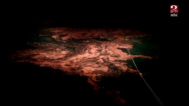 د. محمود حنفي يكشف سبب تحول مياه البحر إلى اللون الأحمر في عدة شواطئ بالغردقة