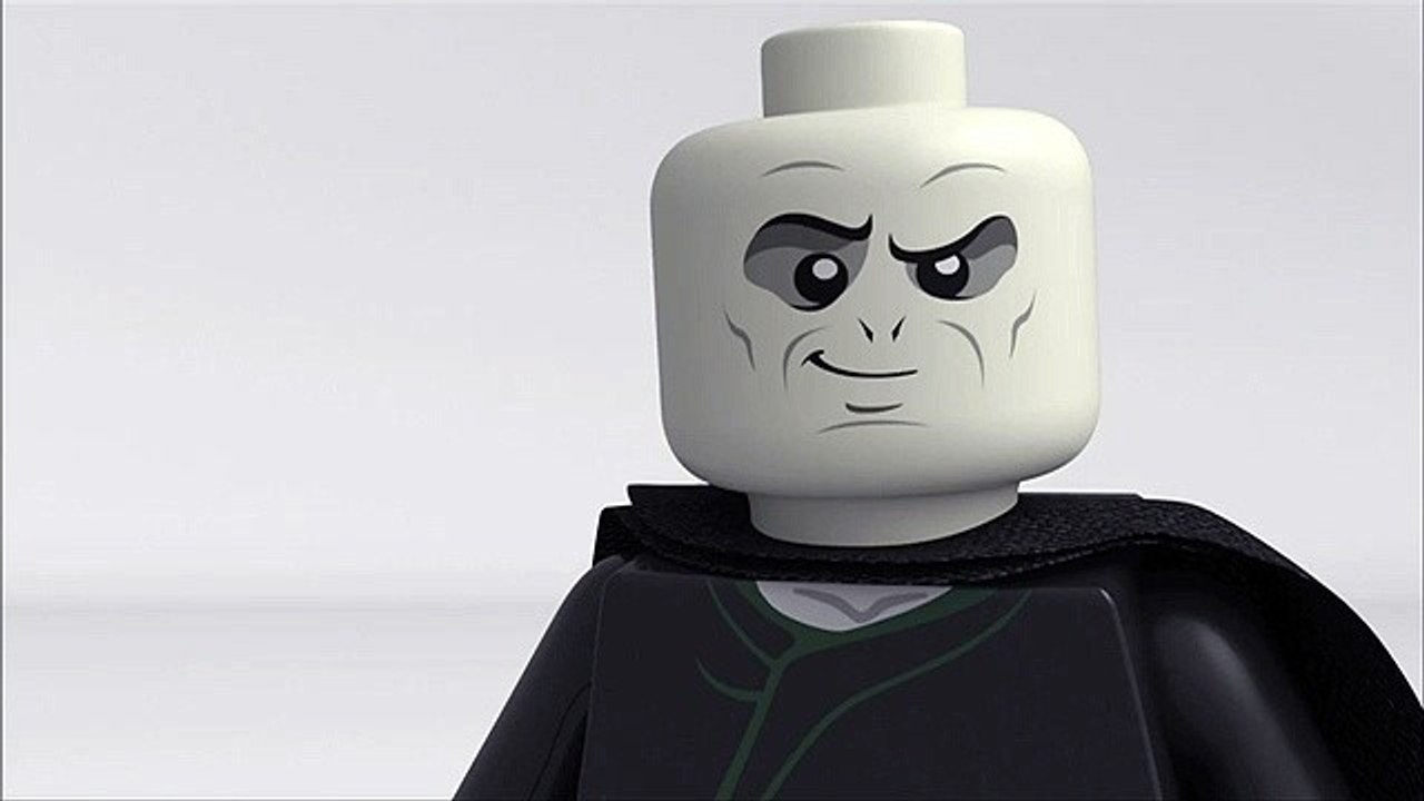 Lego Harry Potter: Die Jahre 5-7 - Halloween-Video: Voldemort posiert mit Perücke