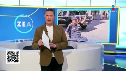 Agente en silla de ruedas dirige el tránsito en el Centro Histórico de Querétaro