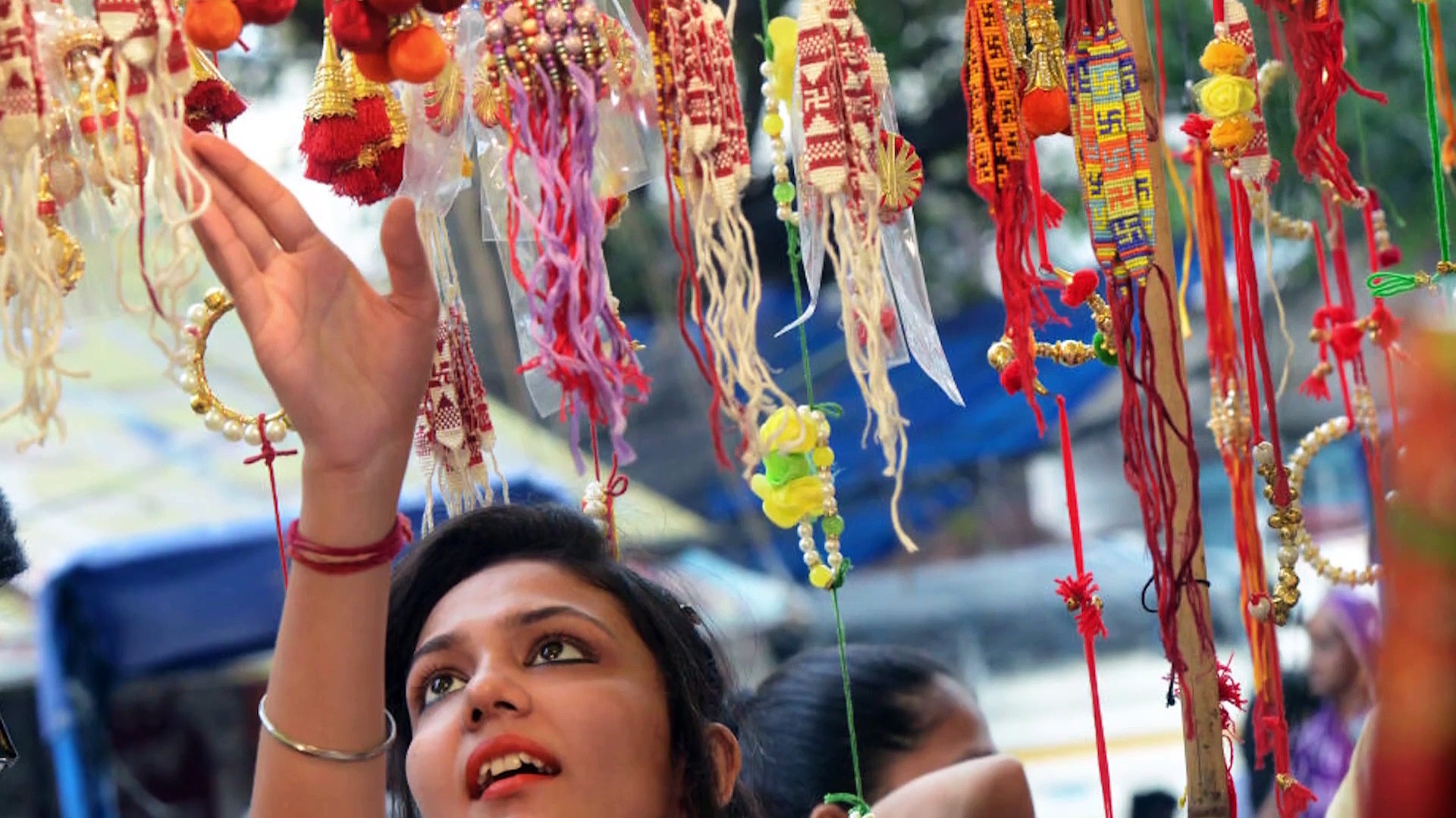 രക്ഷാബന്ധന് സമ്മാനിക്കാൻ  5  സമ്മാനങ്ങൾ