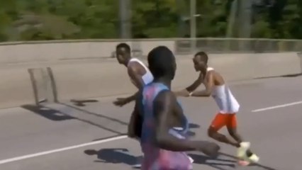 Stockholm Maratonu'nda yaşanan organizasyon hatası nedeniyle yarışın liderleri 1 km fazladan koştu