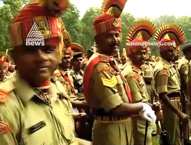 ലഡാക്കില്‍ മോദിക്ക് അഭിവാദ്യമര്‍പ്പിച്ചുള്ള ബാനറുകള്‍; കേന്ദ്രസര്‍ക്കാര്‍ തീരുമാനത്തെ സ്വാഗതം ചെയ്ത് ജനങ്ങള്‍
