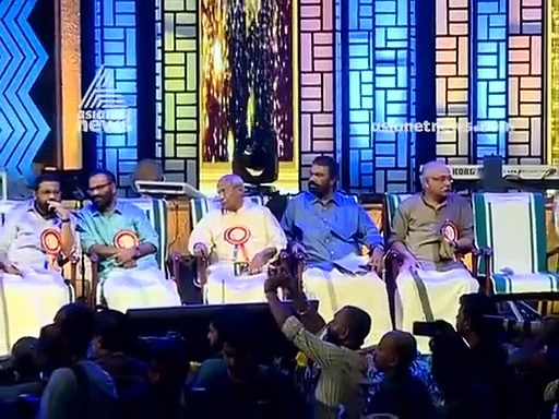 ചലച്ചിത്രരംഗത്തും വര്‍ഗ്ഗീയ രാഷ്ട്രീയത്തിന്റെ ഭീഷണിയെന്ന് മുഖ്യമന്ത്രി പിണറായി വിജയന്‍