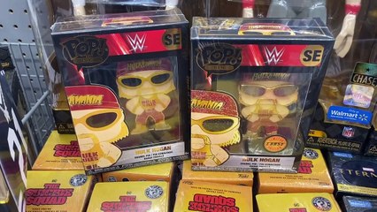 Hulk Hogan rare chase Funko pop pin vs common wwe