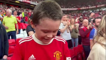 Poorly Manchester United fan enjoys first game and meets players