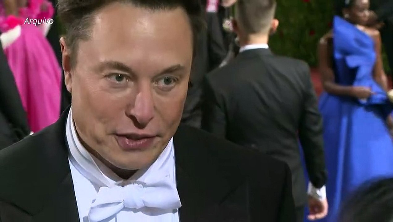 Musk volta a cogitar suspensão de compra do Twitter