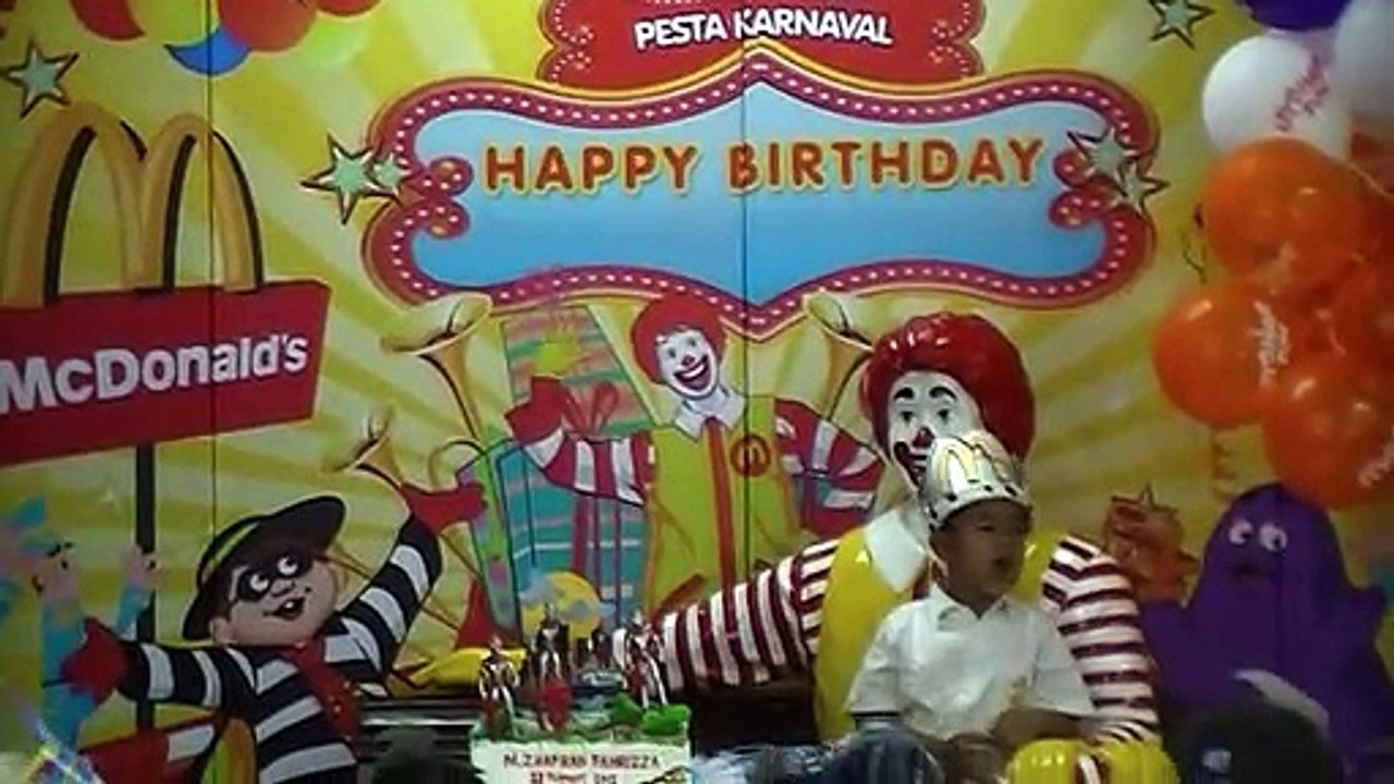 SERUNYA ULTAH DI McD