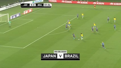 Скачать видео: Neymar dazzles to lead Brazil past Japan