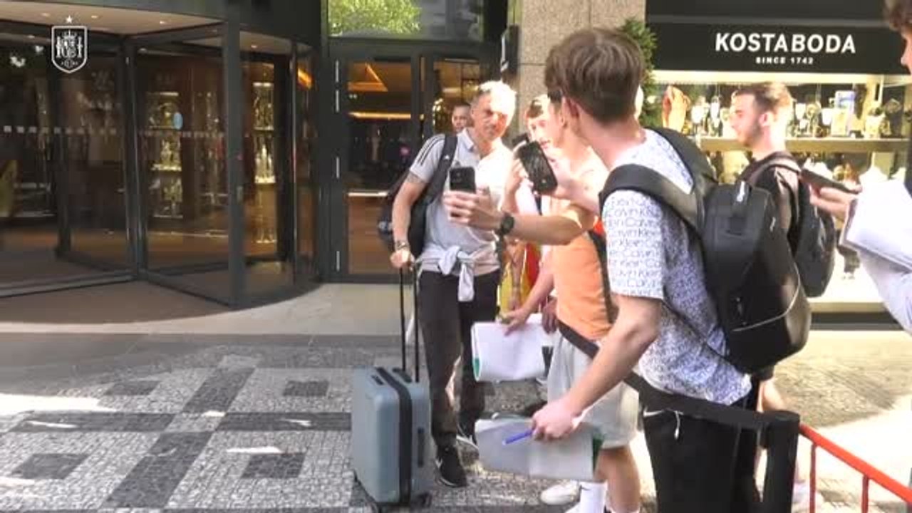 La selección española pone rumbo a Suiza