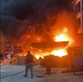 İzmir'de akaryakıt istasyonu yakınında korkutan yangın