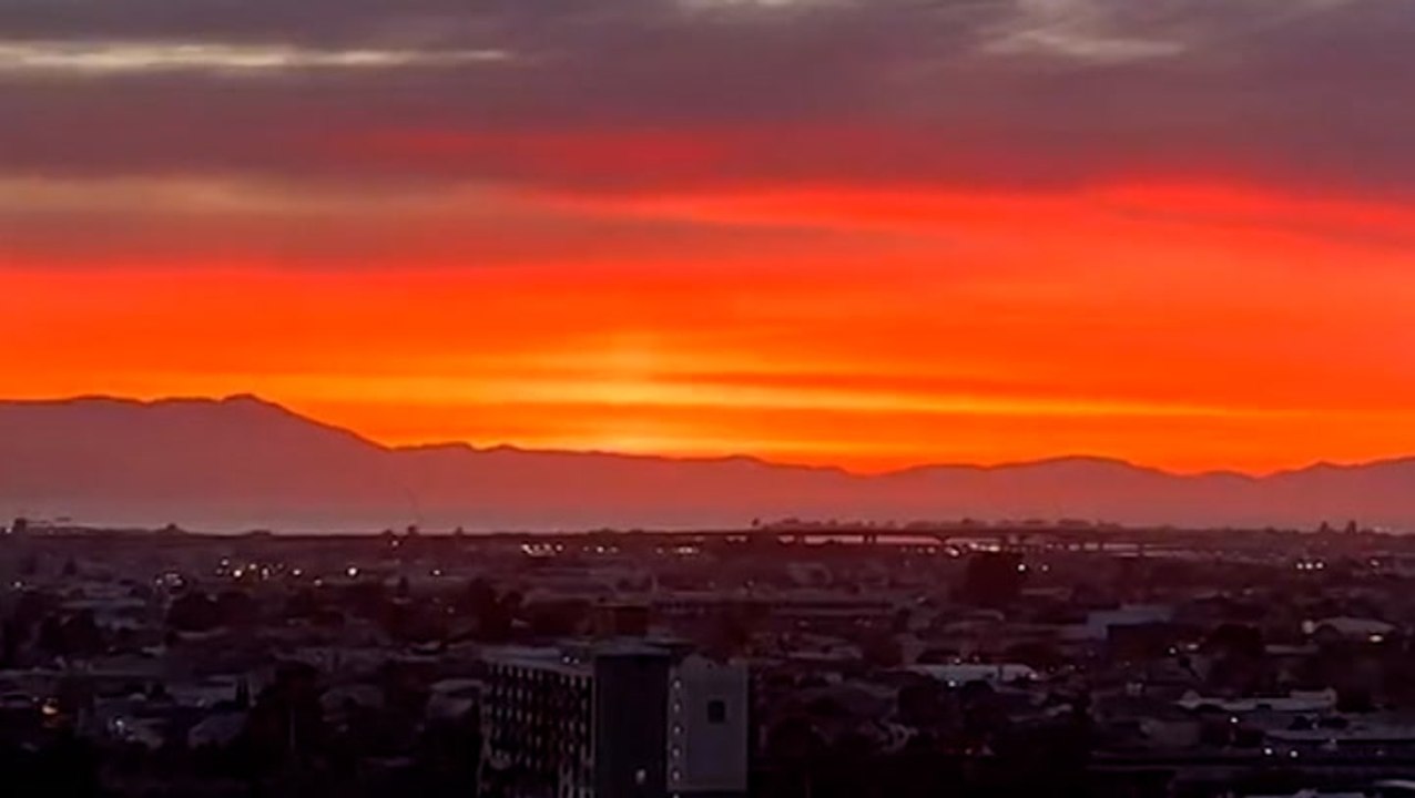 Stunning sunrises and sunsets across the US