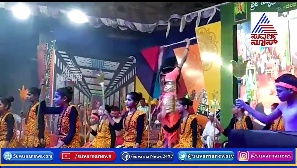 ಜನಪದ ಸಾಂಗ್ ಹಾಡಿ ಭಕ್ತರನ್ನ ರಂಜಿಸಿದ ಡಾ. ಶಿವುಕುಮಾರ ಸ್ವಾಮೀಜಿ