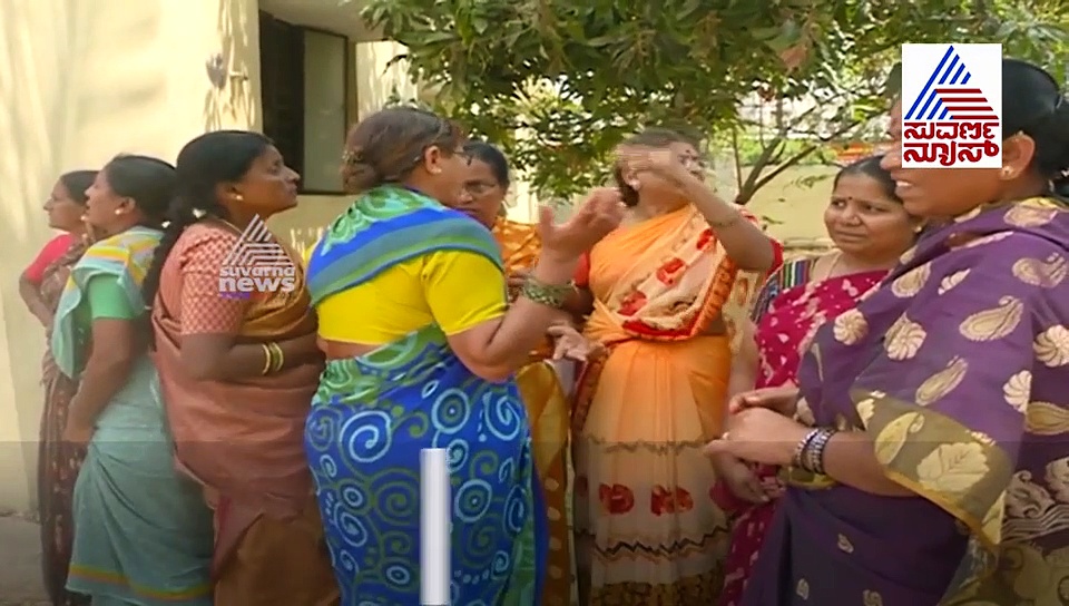 ಮದುವೆಯಾಗಿ 25 ವರ್ಷದ ನಂತ್ರ ಗಂಡ ಇನ್ನೊಬ್ಬಳಿಗೆ ಸೈಟ್ ಕೊಡಿಸೋಕೆ ಹೋದ!