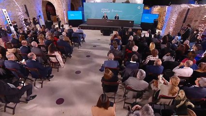 Presidente de Argentina defiende impuesto a la renta extraordinaria por la guerra