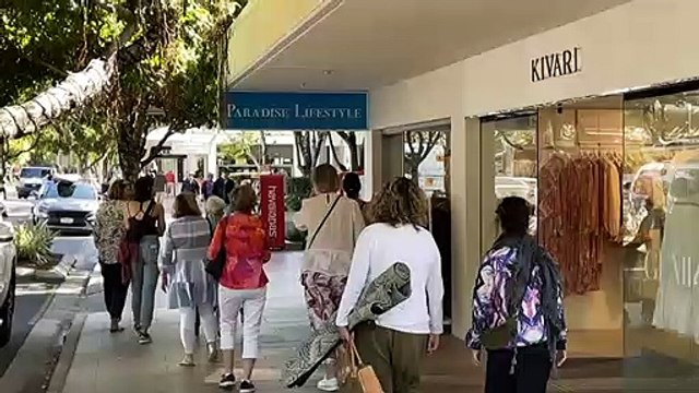 Businesses introduce new incentives to lure back workers