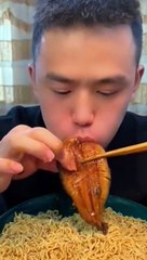 Makan Mie Goreng Terbanyak. ASMR