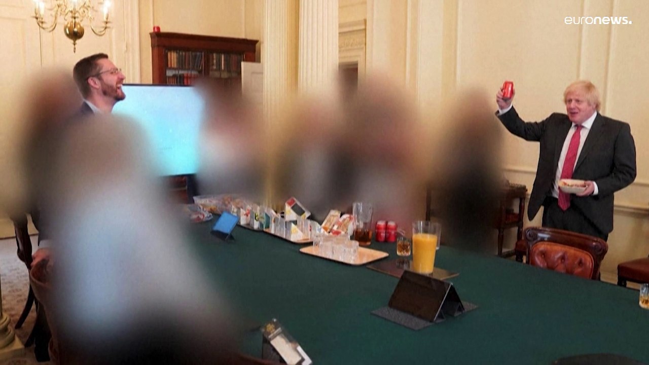 Nach Misstrauensvotum: Johnson blickt ungewisser Zukunft entgegen