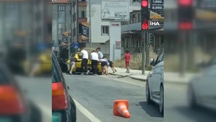 Milyonluk Ferrari yolda kalınca bakın ne yaptılar