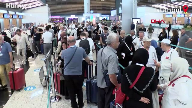 İstanbul Havalimanı'ndan pandemi sonrası ilk hac kafilesi dualarla uğurlandı