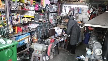 29 yıllık bıçakçı, yetiştirecek çırak bulamıyor: "Tarihi çarşı gibi benim de mesleğim tarih olacak"