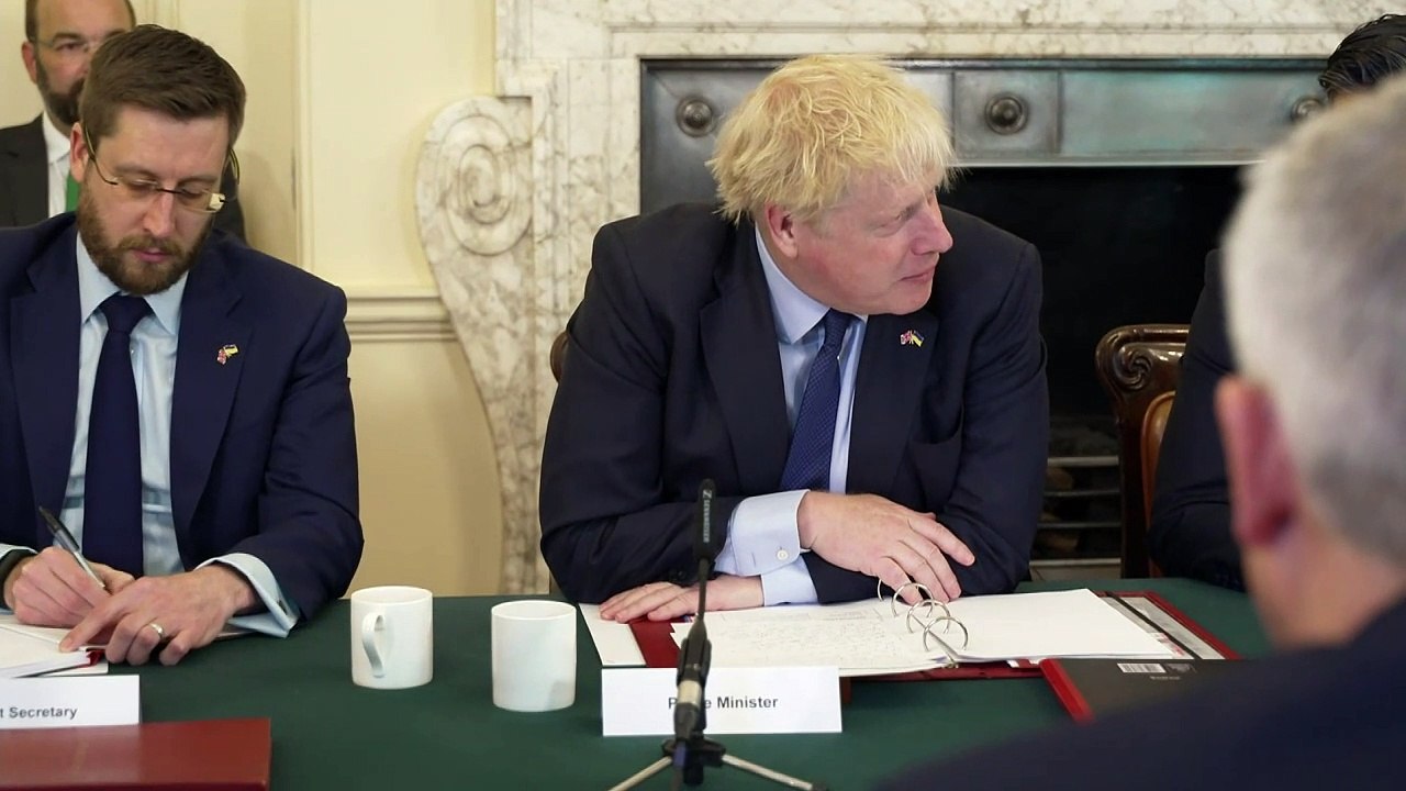 PM chairs Cabinet meeting after surviving vote