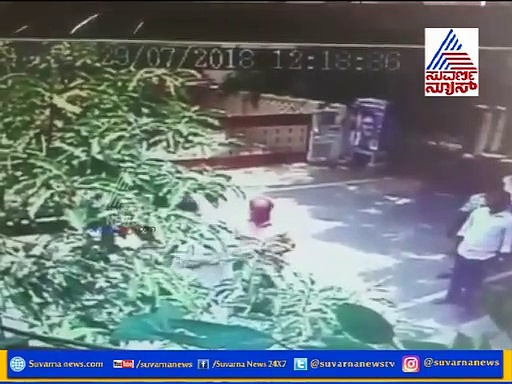 तमिलनाडुः दिनाकरन की कार पर पेट्रोल बम से हमला, दो घायल