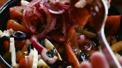 Ensalada Griega T1 E18