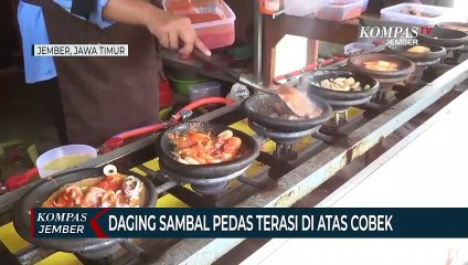 Daging Sambal Pedas Terasi Dimasak dan Disajikan di Atas Cobek