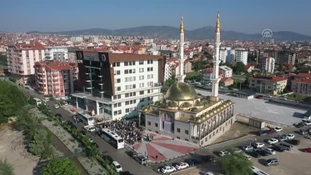 İlk hac kafilesi dualarla uğurlandı