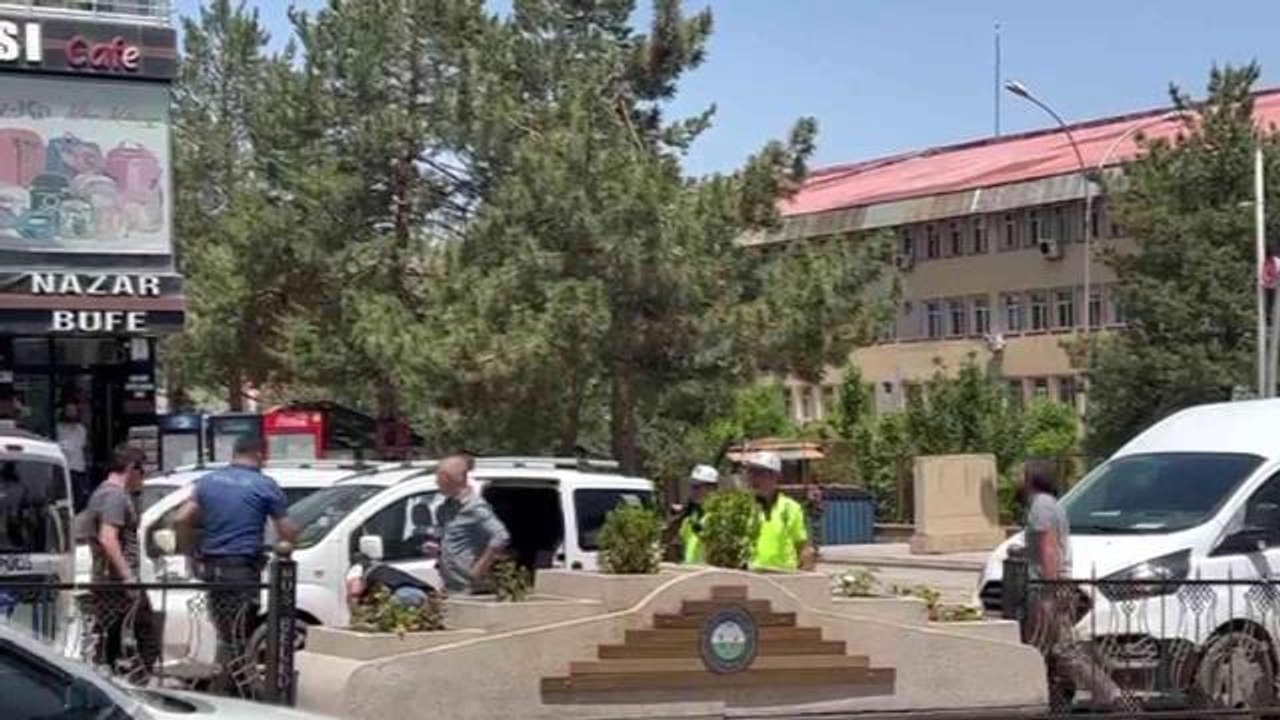 Muş'ta polis ekipleri adliye çıkışındaki silahlı saldırıyı son anda önledi
