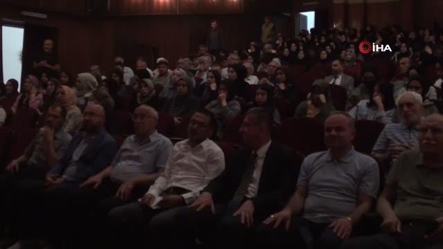 Prof. Dr. Karakoç; Abdurrahim Karakoç, Nizam-ı Alem, İlah-i Kelimetullah davasından vazgeçmedi, o davanın derdine düştü, bununla yaşadı