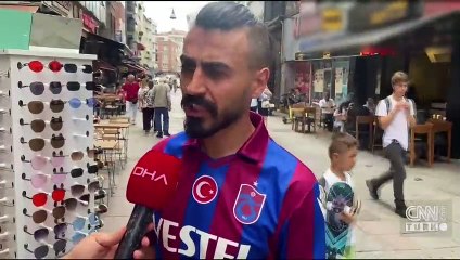 Eline aldığı satırla dehşet saçtı