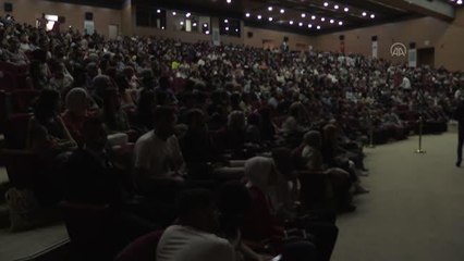 İş adamı İbrahim Çeçen öğrencilere pandeminin etkisini anlatıp tecrübelerini paylaştı