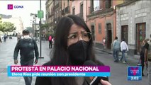 Saxofonista atacada con ácido protesta en Palacio Nacional; pide reunión con López Obrador