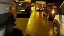 Sivas-Kayseri karayolu aşırı yağış nedeniyle araç ulaşımına kapandı