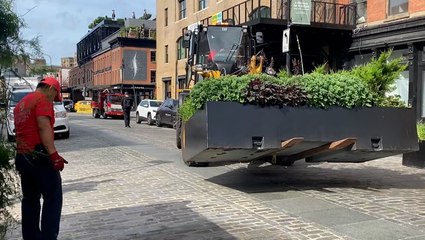 Floral designers and crews prepare for second annual flower festival in the Big Apple
