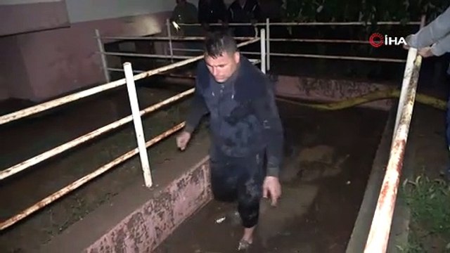 Sağanak fena vurdu! Sel suları 16 evi yuttu