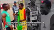 Tangis Fans Senegal Ini Pecah Saat Memeluk Sadio Mane