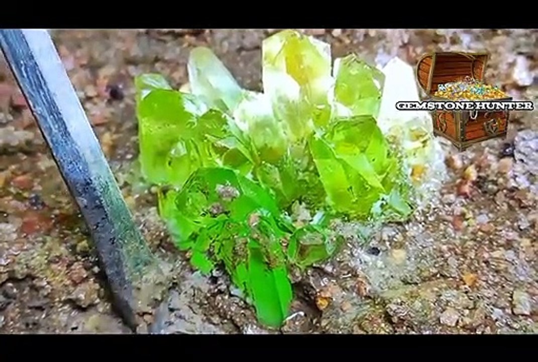 Amazing!!! Stone Crystal Diamond green