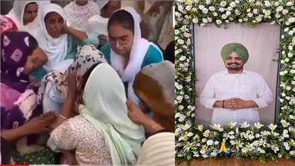 Sidhu Moosewala's Antim Ardas:अरदास में आईं female Fans का रो रोकर बुरा हाल | FilmiBeat