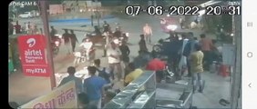 Sursagar Fight CCTV Footage: सूरसागर में युवकों के बीच हुए झगड़े के बाद स्थिति हुई सामान्य, झगड़े का देखें सीसीटीवी फुटेज Video