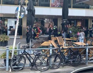 Almanya'da bir araç kalabalığın arasına daldı: 1 ölü, 30 yaralı