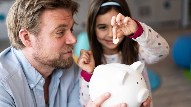 Kindergeld: Warum Eltern im Juni geduldig sein müssen!