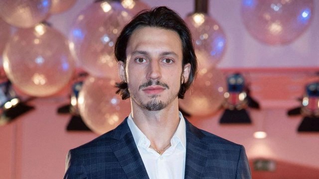 Roméo Elvis accusé d’agression sexuelle : il revient sur les faits et évoque sa sœur Angèle